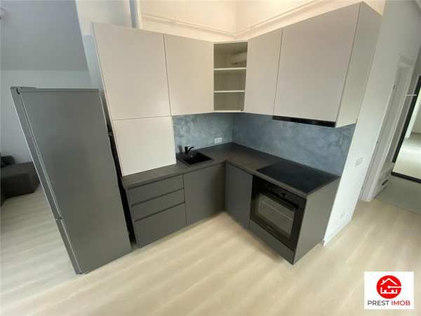 Apartament cu doua camere de inchiriat in bloc nou, zona semicentrala