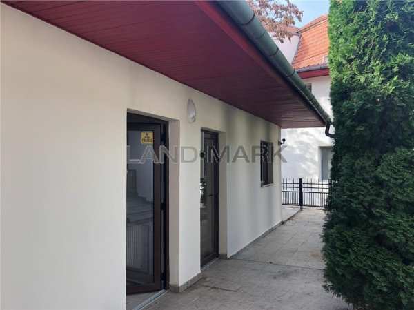 Comision 0% casa de vanzare pentru airbnb cu 13 apartamente in complex