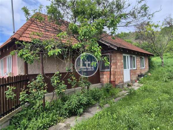 Casa de vanzare la 3 km de tg mures