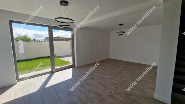 Casa cu 4 camere 3 bai pivnita si teren de 410 mp de vanzare in cristian