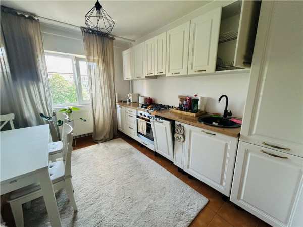Apartament deosebit lux cu 4 camere etaj 3 zona soarelui