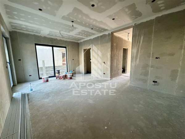 Duplex cu 5 camere, despartit prin camera tehnica, finisaje la alegere