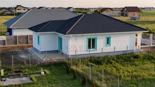 Casa individuala superba - teren generos - zona in plina dezvoltare