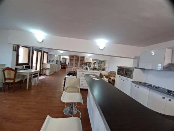 Afacere la cheie mobila hala cu showroom si productie   otopeni- therme