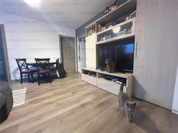 Apartament 3 camere, decoomandat - zona sanpetru