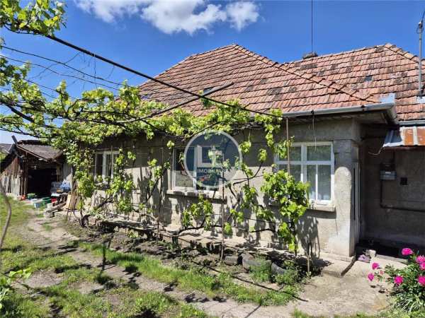 Casa de vanzare la 3 km de targu mures