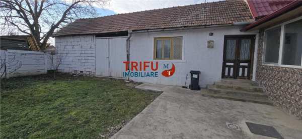 Casa de vanzare in barabant cu anexe 765mp teren