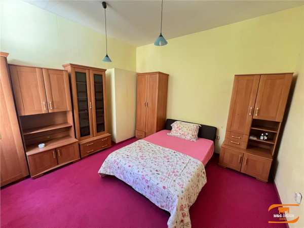 2 camere la casa zona maria, centrala, curte