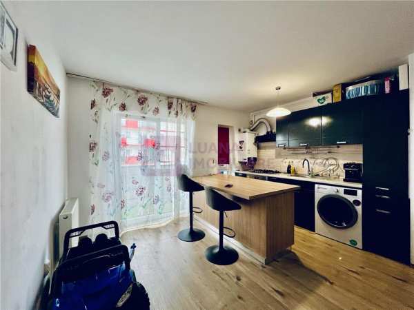 Apartament 2 camere de vanzare | calea surii mici i | balcon | loc de parcare privat