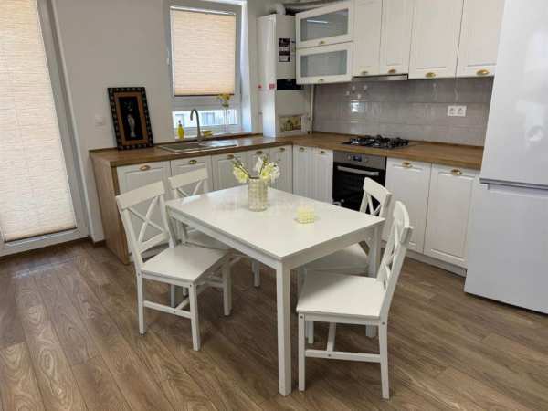 Apartament de inchiriat, etaj intermediar, 3 camere, cartier maurer