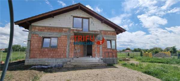 Casa individuala de vanzare vintu de jos cu 611 mp teren