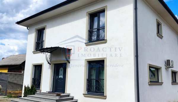 Casa cu finisaje premium de vanzare in scheia (c-4750)