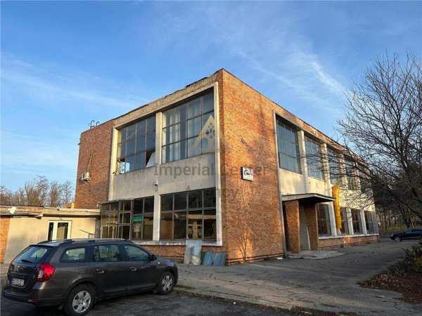 Spatiu comercial  716 mp cu teren 1283 mp de vanzare- inchiriere in  onesti