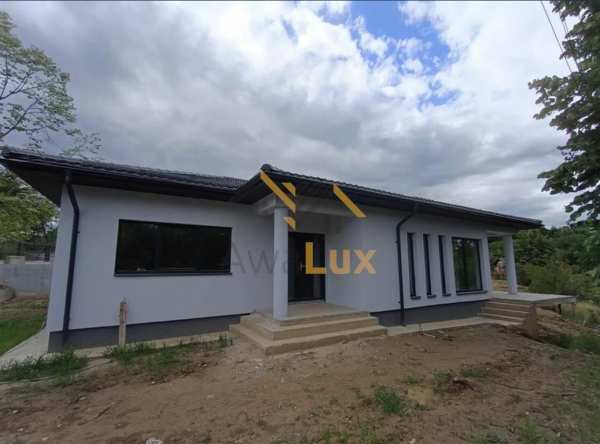 Casa de vanzare in grosi cu 700 mp teren