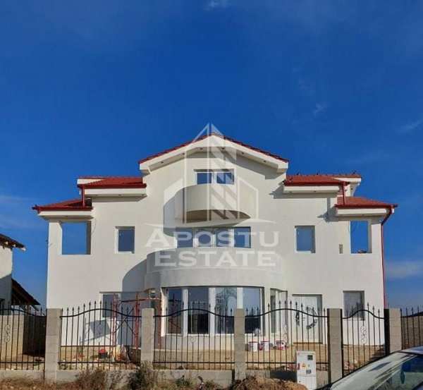 Casa individuala,7 camere si teren de 734 mp,sag