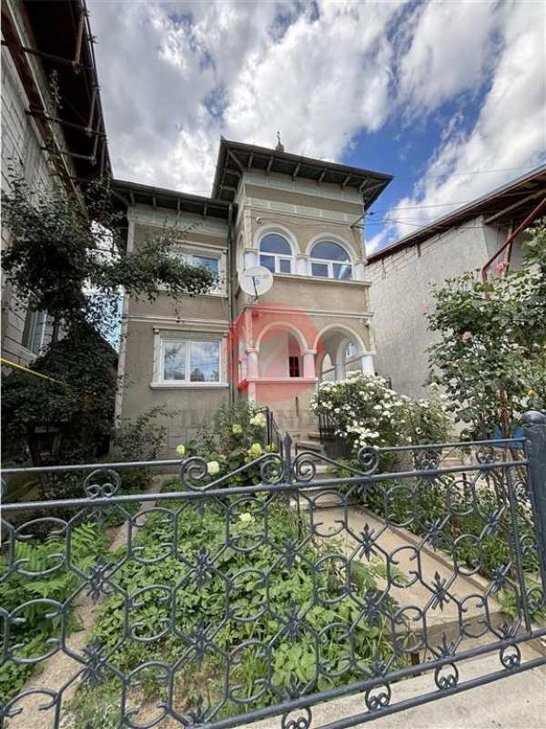Casa zona centrala 4 camere