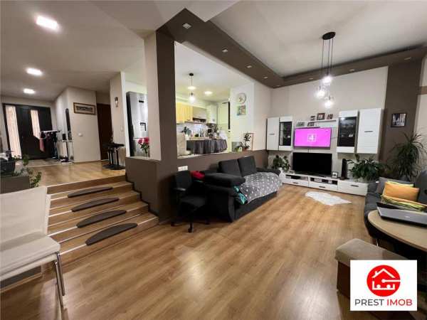 De vãâ¢nzare duplex ãâ®n corunca  543 mp teren ?i 160 mp utili