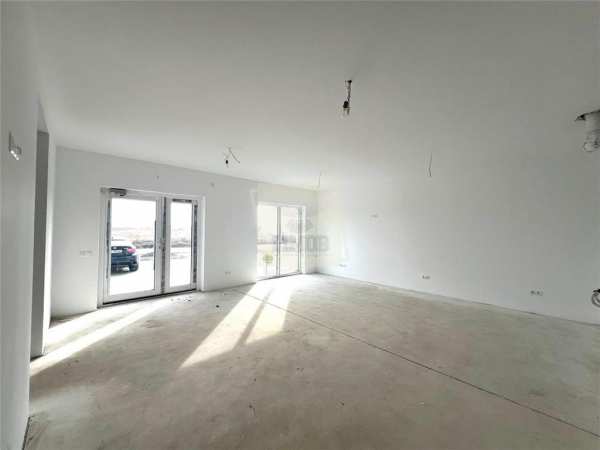 Spatiu comercial 70 mpu cu vitrina stradala 12 ml 2 parcari la dedeman