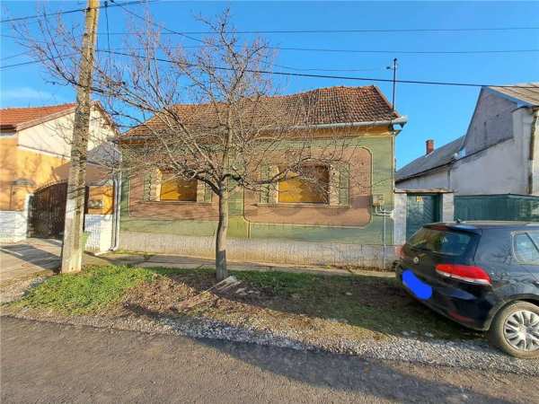 Casa renovabila cetariu