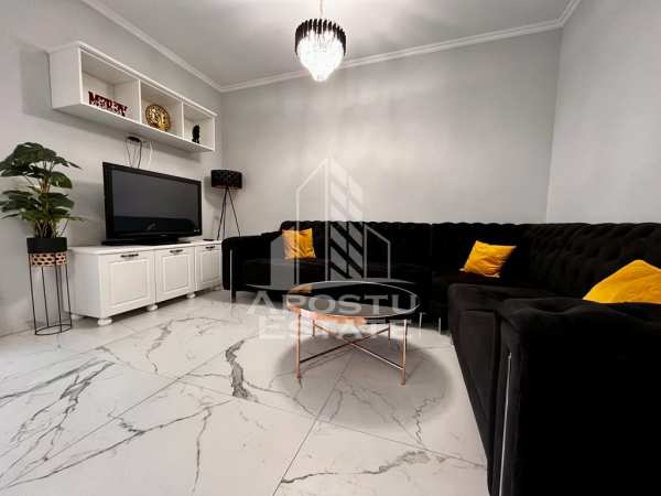 Triplex de lux cu 3 camere si 3 bai in giroc