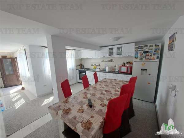 Vila cocheta cu etaj spatioasa familie si business eforie nord