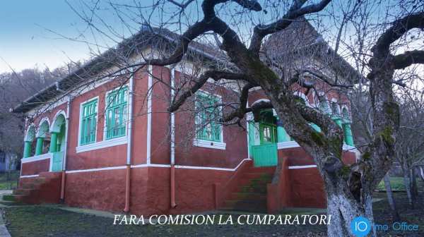 Casa deosebita cu teren 2371 mp, utilitati racordate