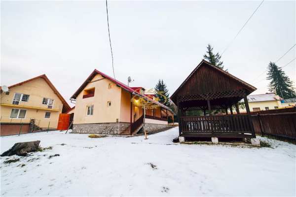 Casa de vacanta (izvoru muresului, str. taberei)