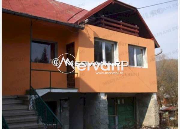 Casa de vanzare in busteni (zona poiana tapului)