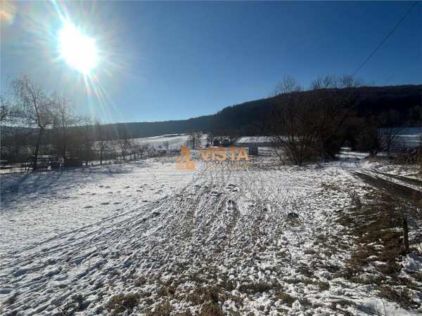 Vanzare teren, valcele, 5000 mp, intravilan. 14 euro/ mp.