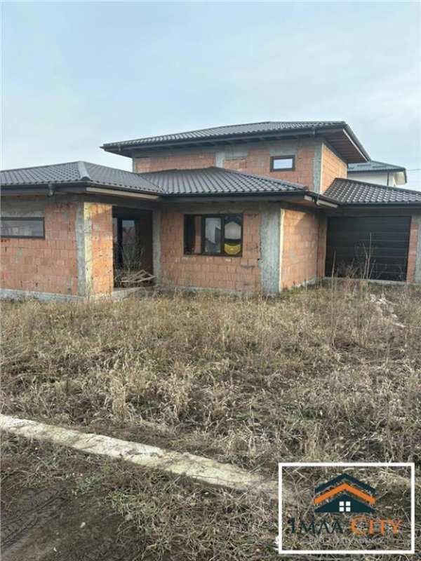 De vanzare: casa la rosu, 300 mp utili, 700 mp teren, valea lupului, iasi