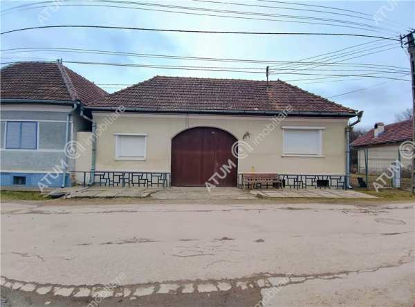Casa cu 5 camere si 3170 mp teren langa fagaras