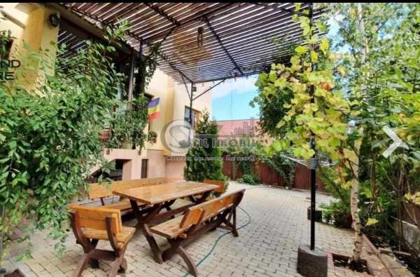 Apartament pe 2 nivele 130 mp - zona bucium- 800 euro