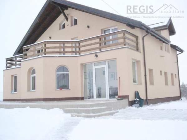 Vila cu 7 camere, ideala pentru firme  ã¢â¬â ghimbav