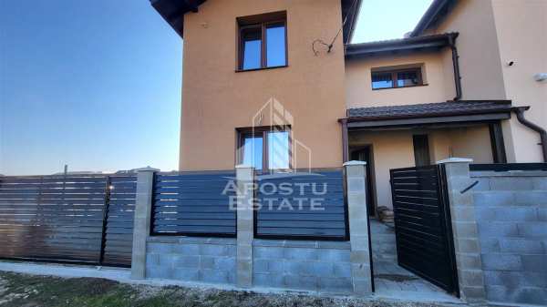 Triplex nou cu 5 camere,giroc,ideal firme/birouri