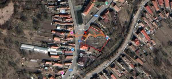 De vanzare in luna de sus, centru, spatiu comercial + teren1.828mãâ²
