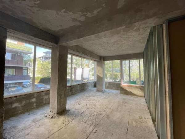 Spatiu comercial de vanzare dobroiesti