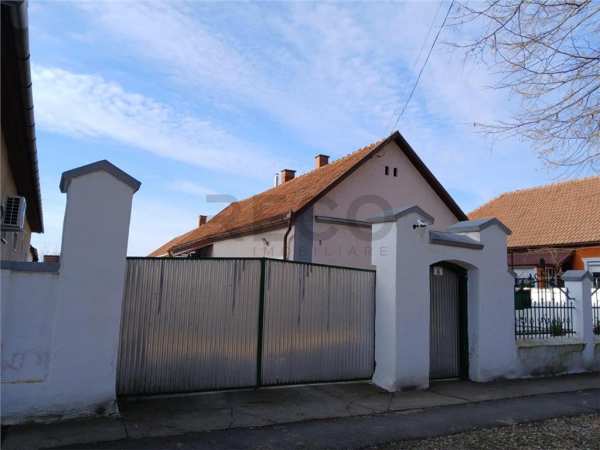 Reco casa cu 2 camere de vazare in ungaria la 20km de oradea