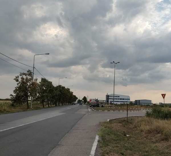 Teren intravilan constructii ediliatre  p+3e  pot 55% ghiroda-aeroport