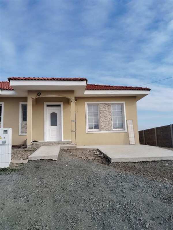 De vãâ¢nzare: duplex pe parter in   izvin