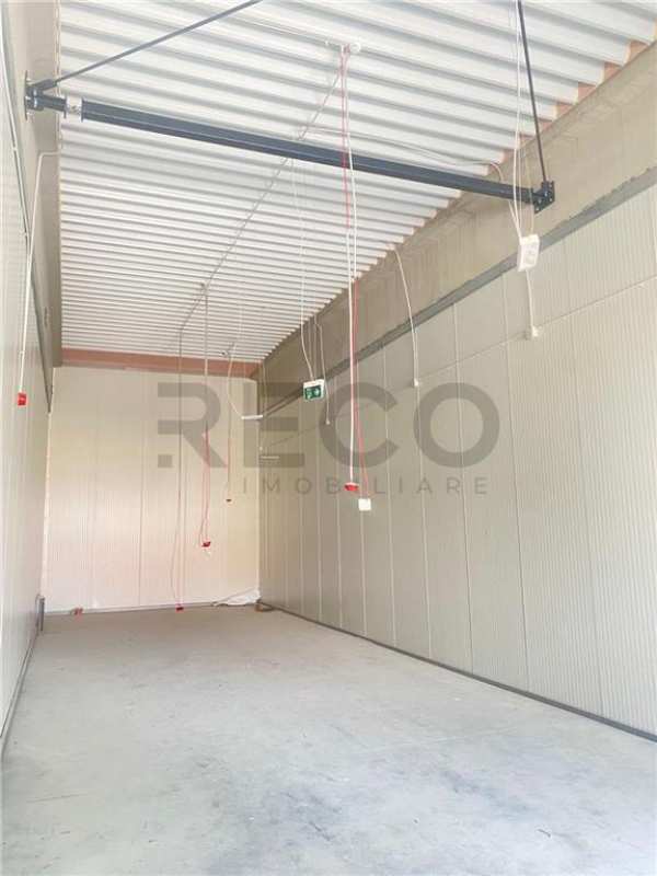 Reco spatiu de inchiriat, santandrei,  zona mega image