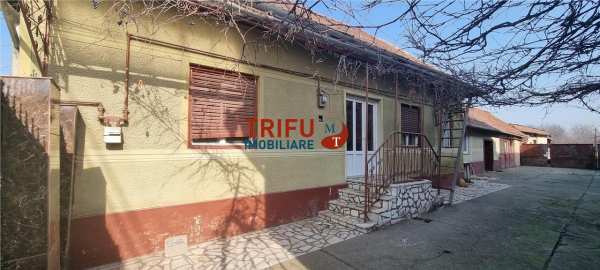Casa  de vanzare in sard cu 1890 mp teren